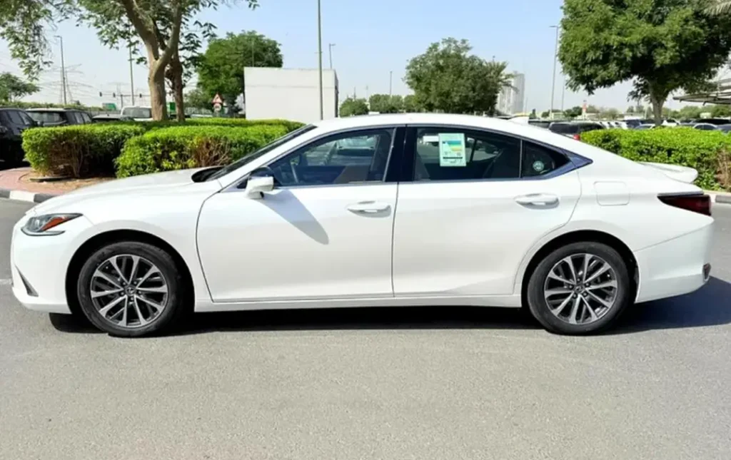 Lexus Es-Series 300H